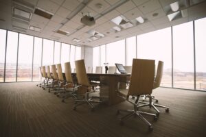 5 innovations en IA qui redéfinissent la collaboration entre les machines et les humains dans les espaces de travail numériques
