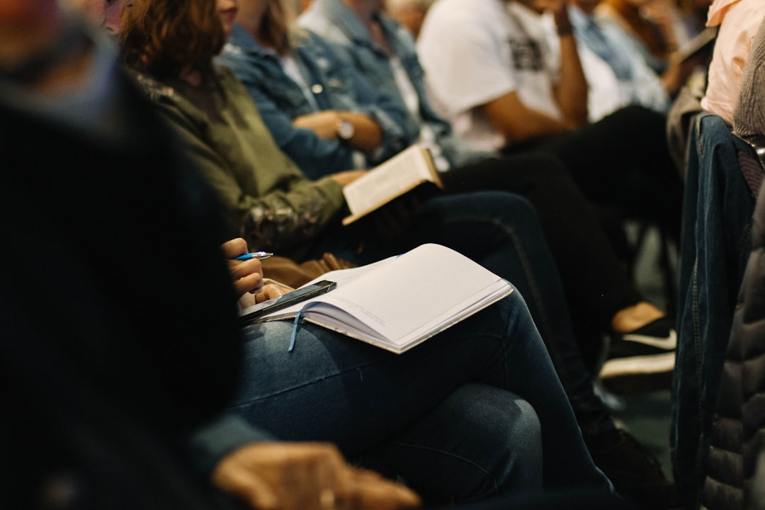 5 façons dont les outils de collaboration basés sur l’intelligence artificielle améliorent les méthodologies Scrum dans les équipes agiles