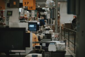L'impact de l'intelligence artificielle sur l'optimisation des chaînes logistiques dans un monde de plus en plus connecté