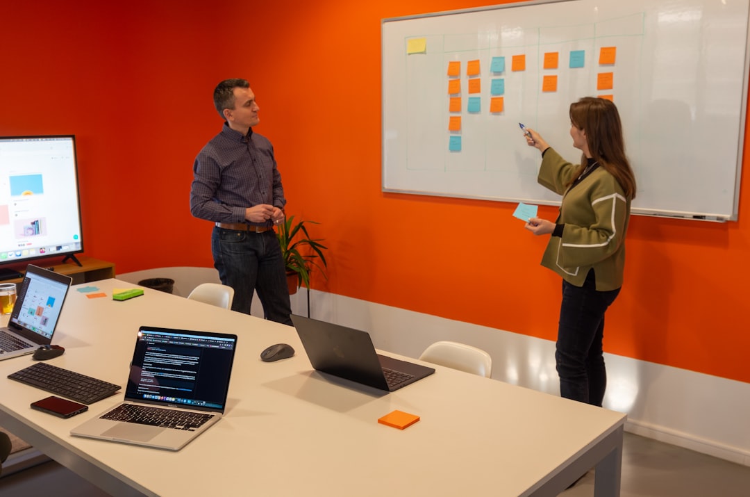 IA facilitant la collaboration dans un environnement cloud hybride