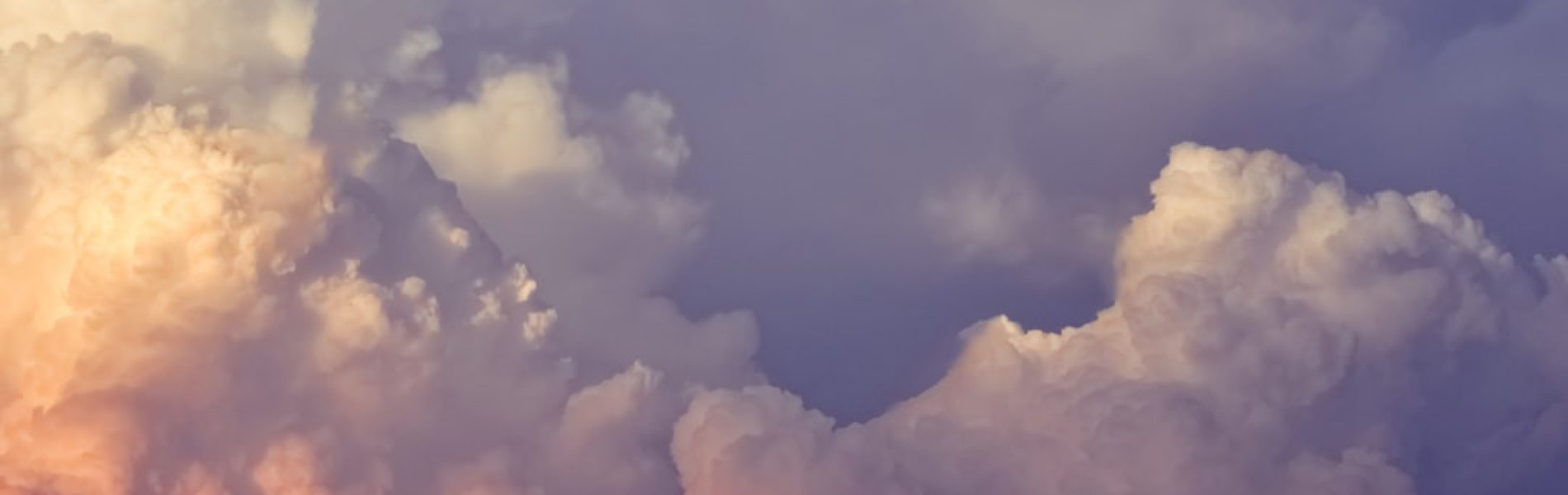 5 façons dont l'intelligence artificielle rend les environnements de travail cloud plus collaboratifs et sécurisés